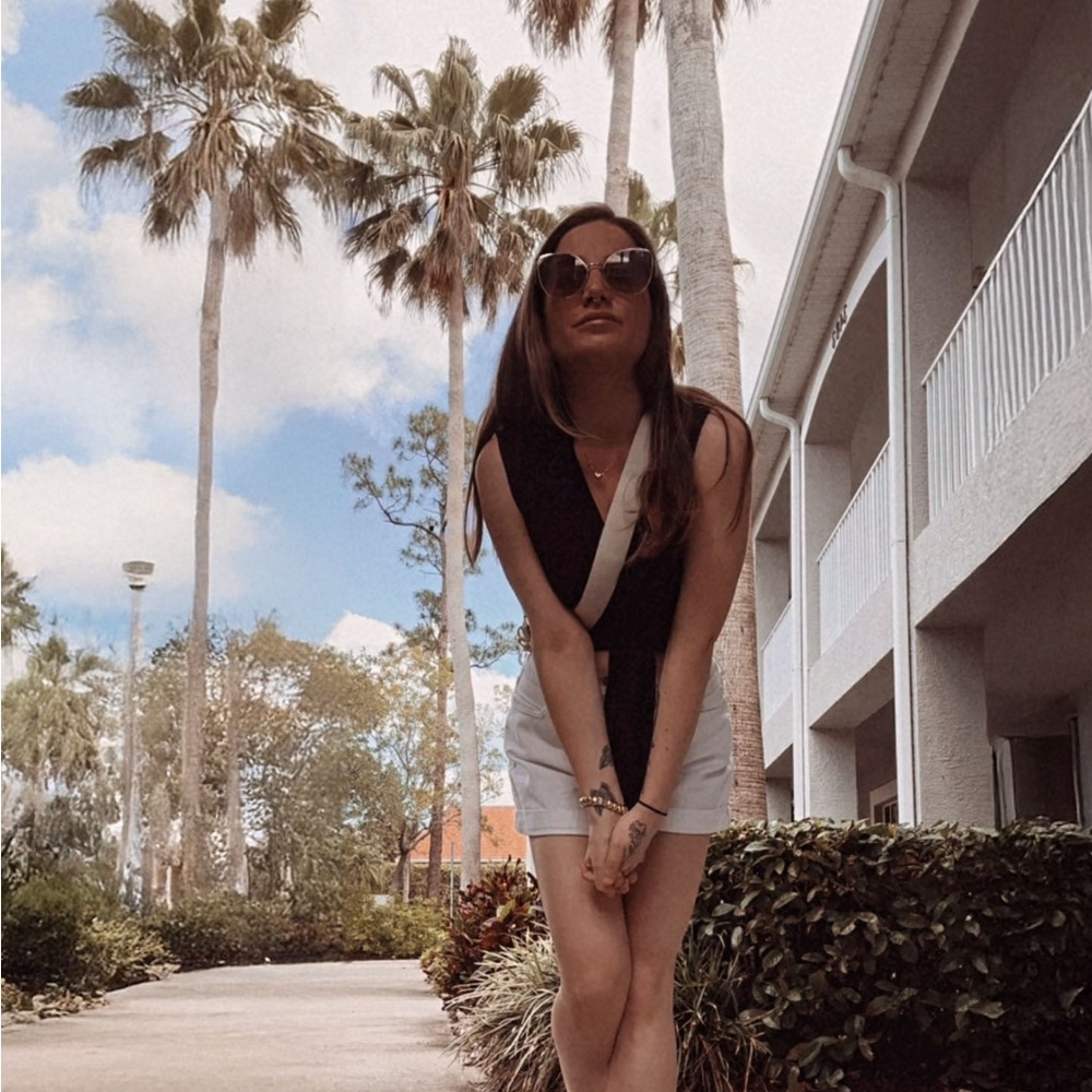 🔆 Meet your Posher, Kayla 🔆